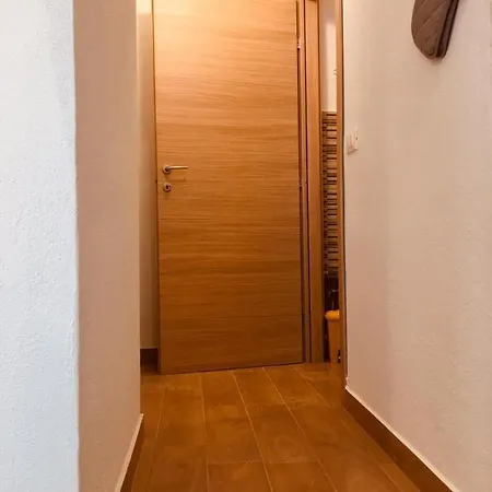 Cav Mameli Aparthotel