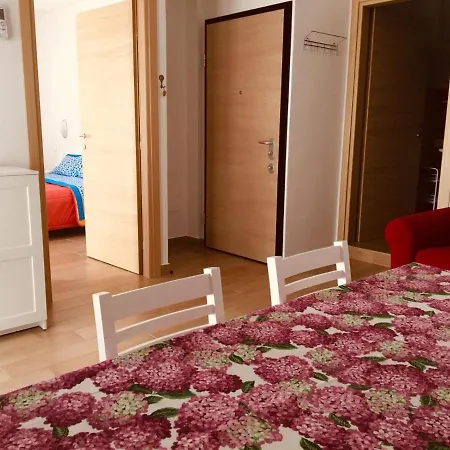 Cav Mameli Aparthotel *