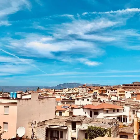Cav Mameli Aparthotel